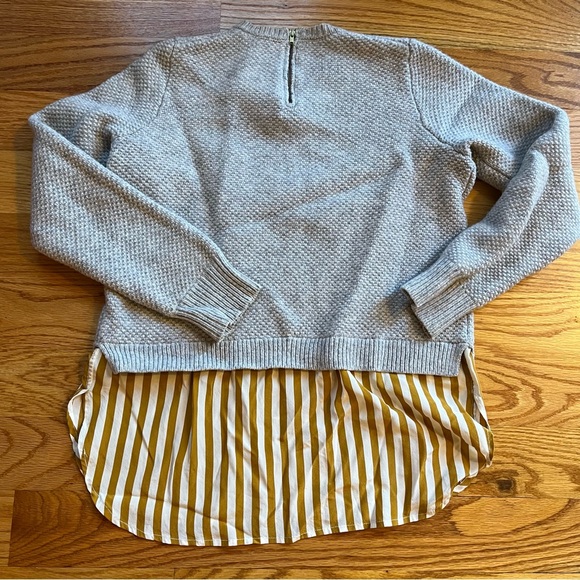 J. Crew 100% gray wool sweater with 100% silk shirttail size medium - Picture 3 of 5